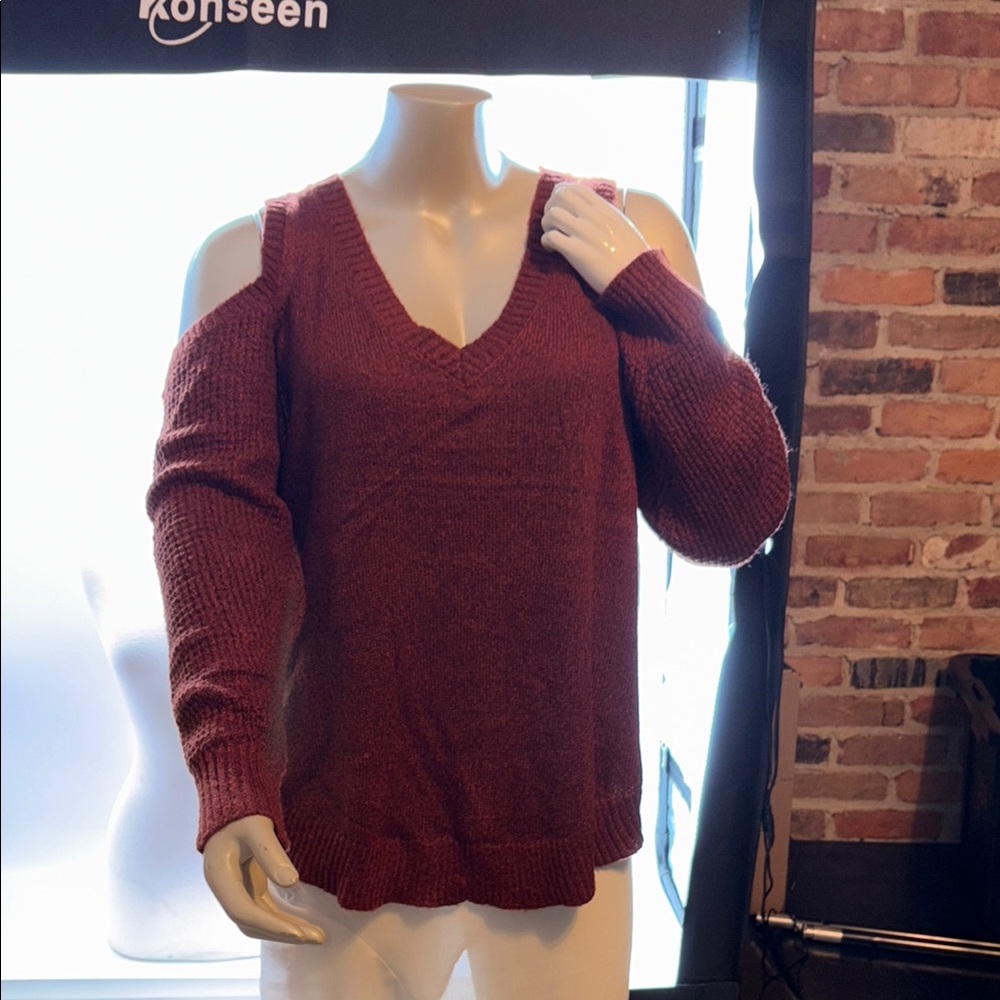 NWT. Rue21. Women's Burgundy Sweater